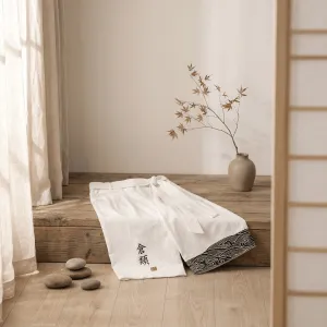 Men's Short Japanese Linen Pants with Calligraphy Print — view 2