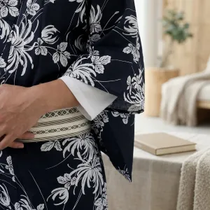 Men's Traditional Blue and White Floral Kimono — view 2