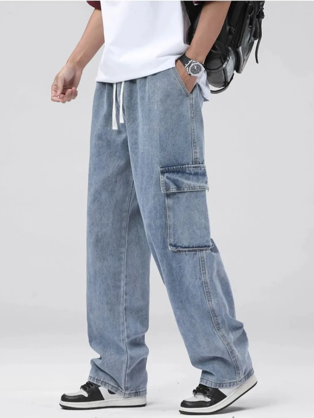 Elastic Waist Loose-Fit Cargo Jeans — quality denim, made to last