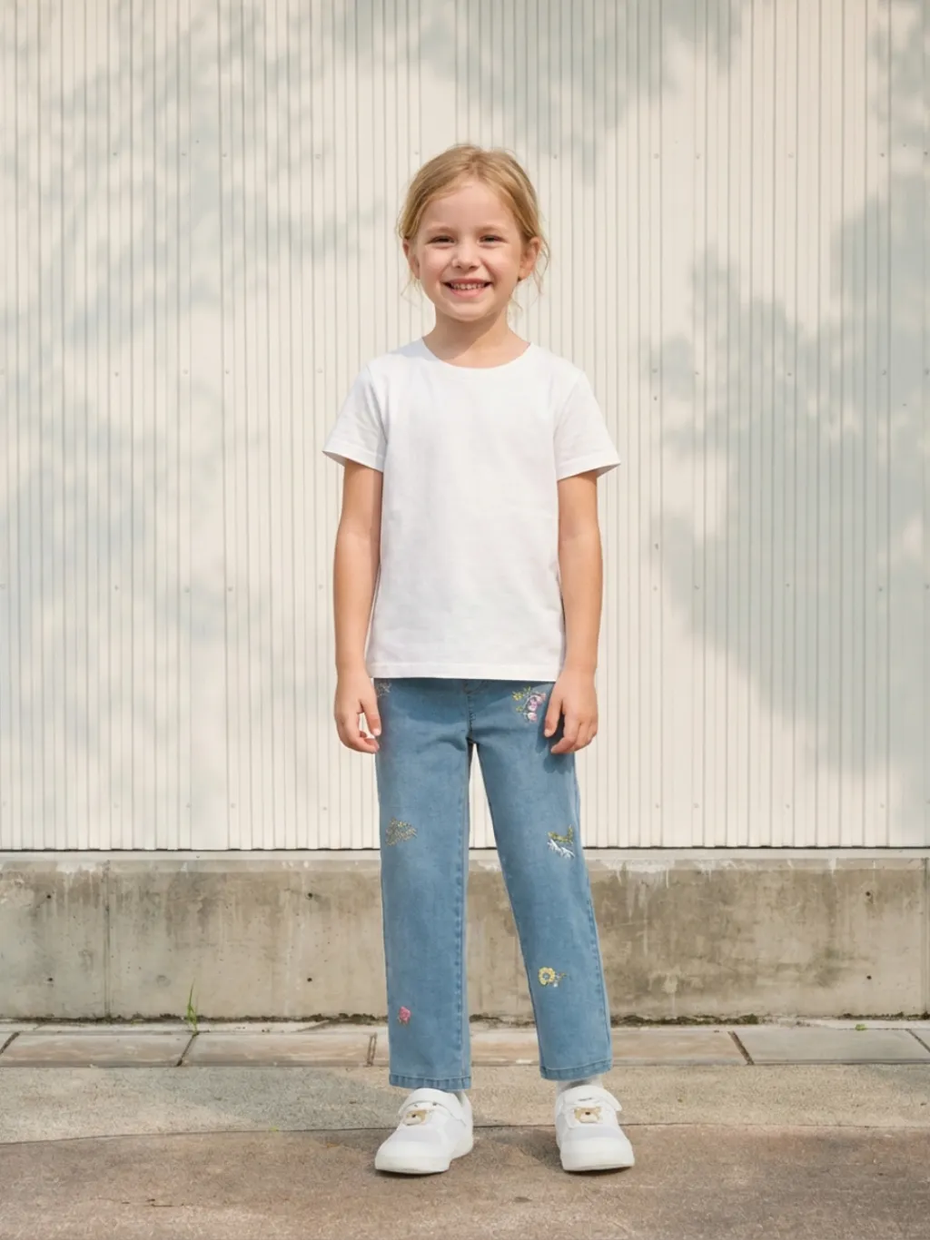 Girls' Straight-Leg Jeans with Floral Embroidery