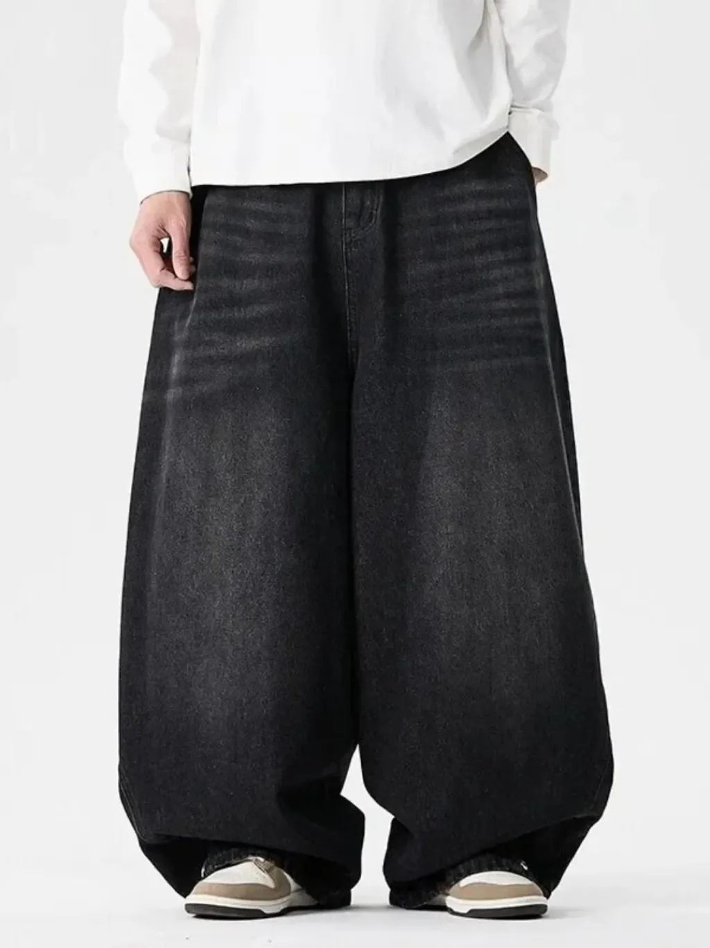 Men's Balloon-Fit Jeans in Black Denim — endless ways to style it