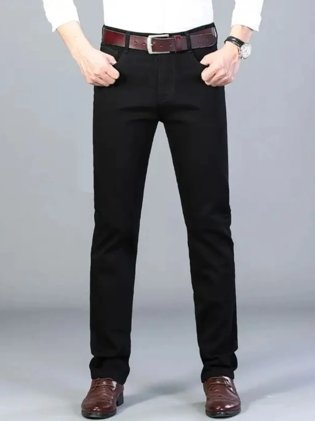 Men's Elegant Black Slim-Fit Jeans — a pair designed to be worn everywhere
