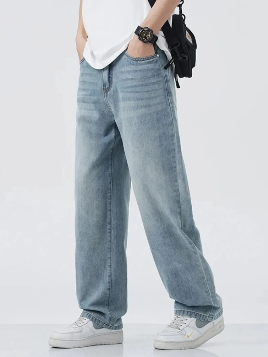 Men's Light Blue Relaxed Straight-Leg Jeans — quality denim, made to last