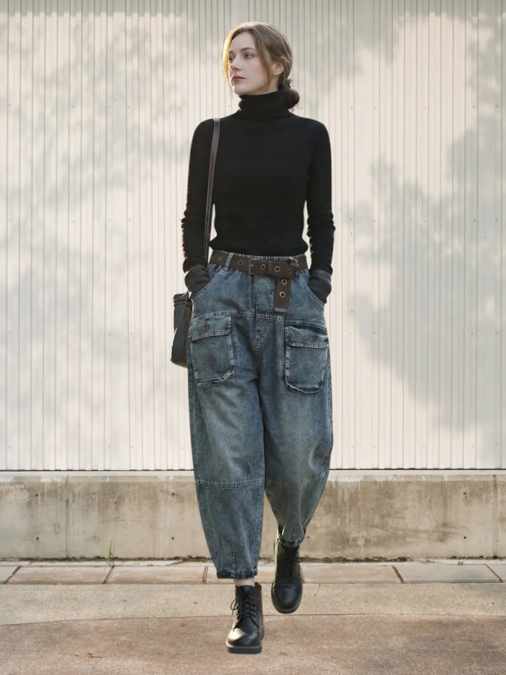 Women's Balloon 7/8 Jeans with Utility Pockets