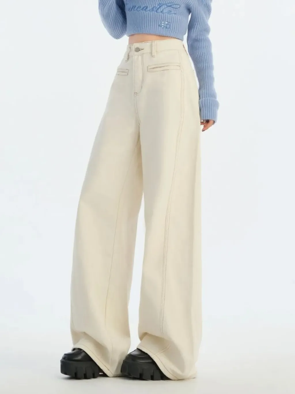 Women's Beige Baggy Jeans — endless ways to style it