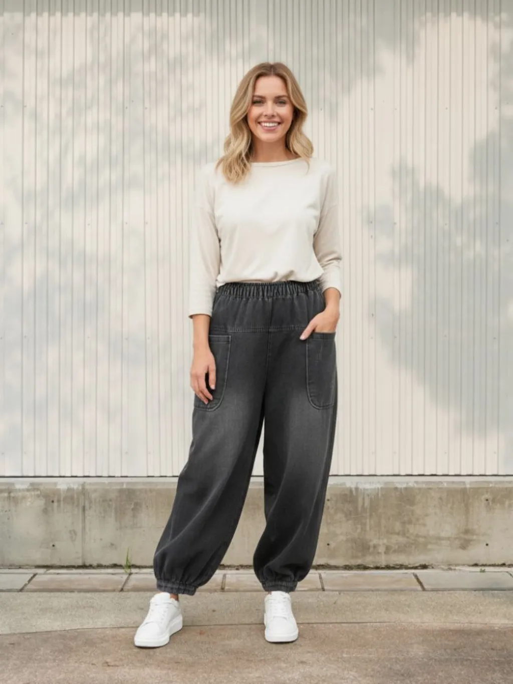 Women's Black Washed Balloon Jeans