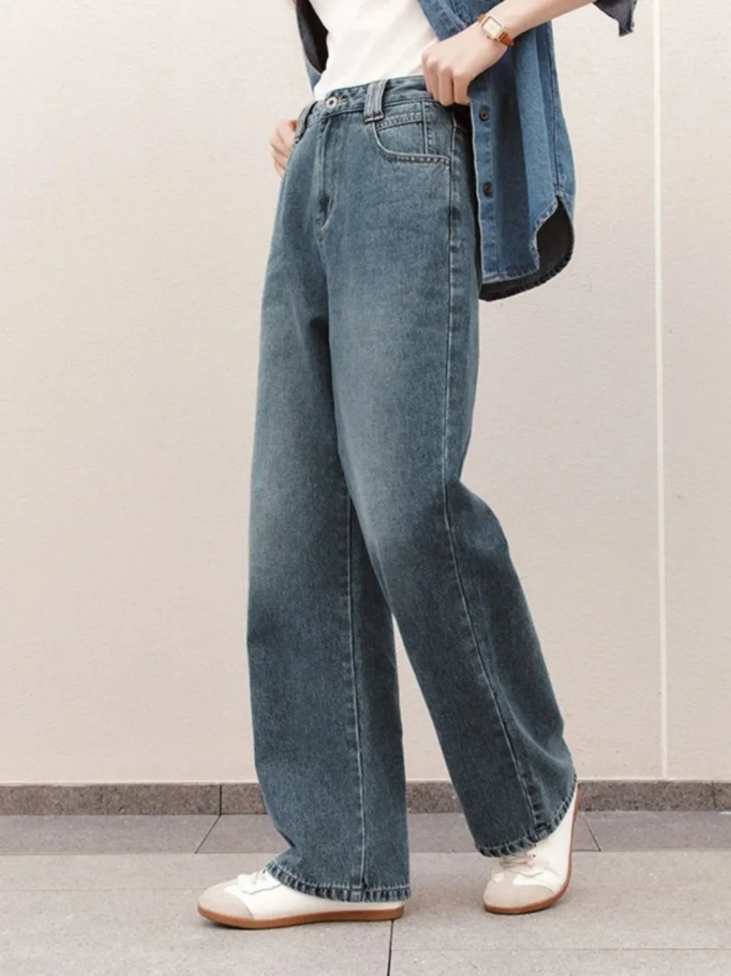 Women's Blue Vintage Regular Fit Jeans — quality denim, made to last