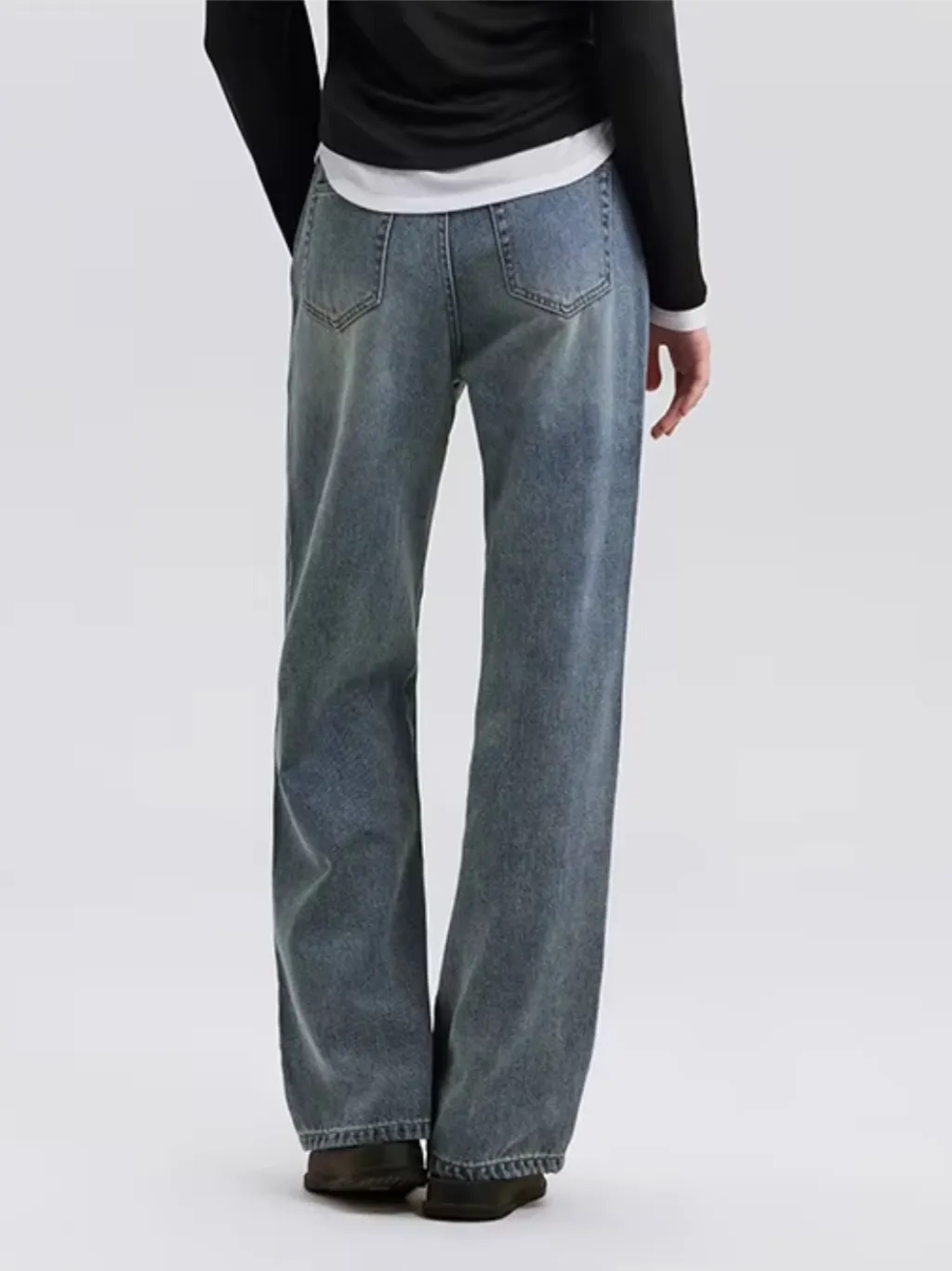 Women's Blue Vintage Regular Fit Jeans — endless ways to style it