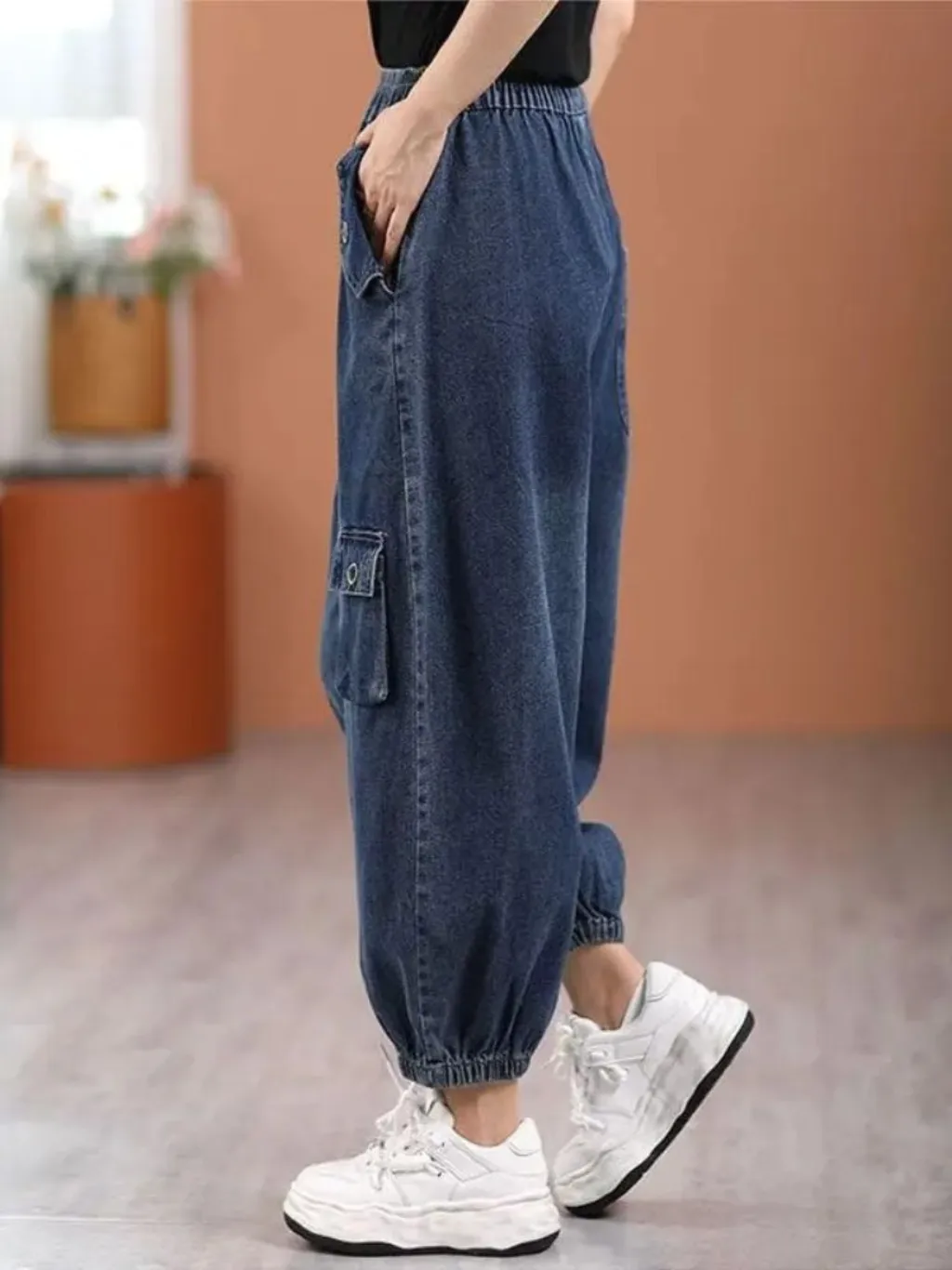 Women's Blue Washed Balloon Jeans with Utility Pockets — quality denim, made to last
