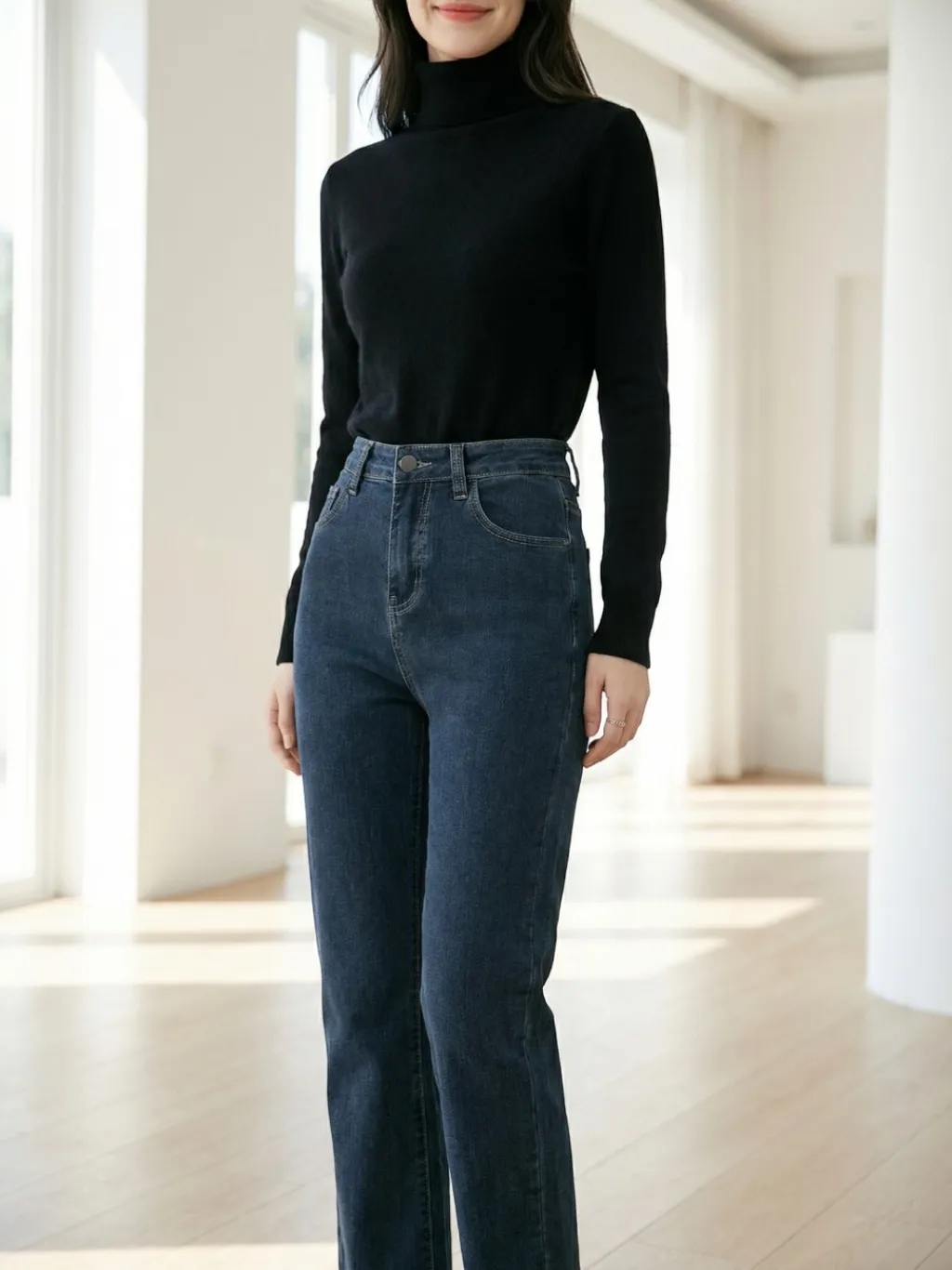 Women's Dark Blue High-Waisted 7/8 Jeans — endless ways to style it