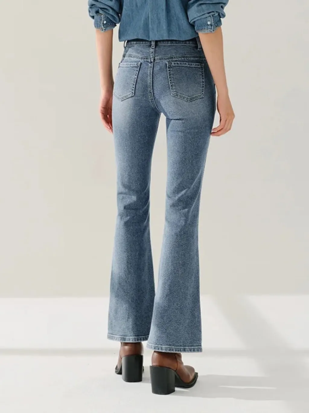 Women's High-Waisted Flared Vintage Jeans — endless ways to style it