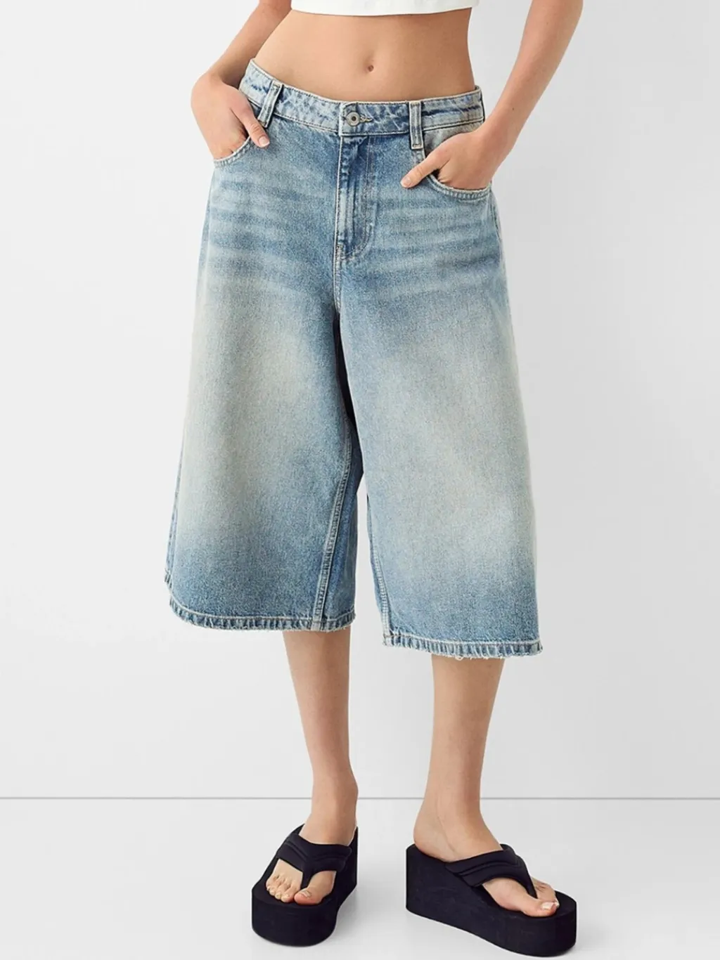 Women's Light Blue Washed Loose Cropped Jeans — a pair designed to be worn everywhere