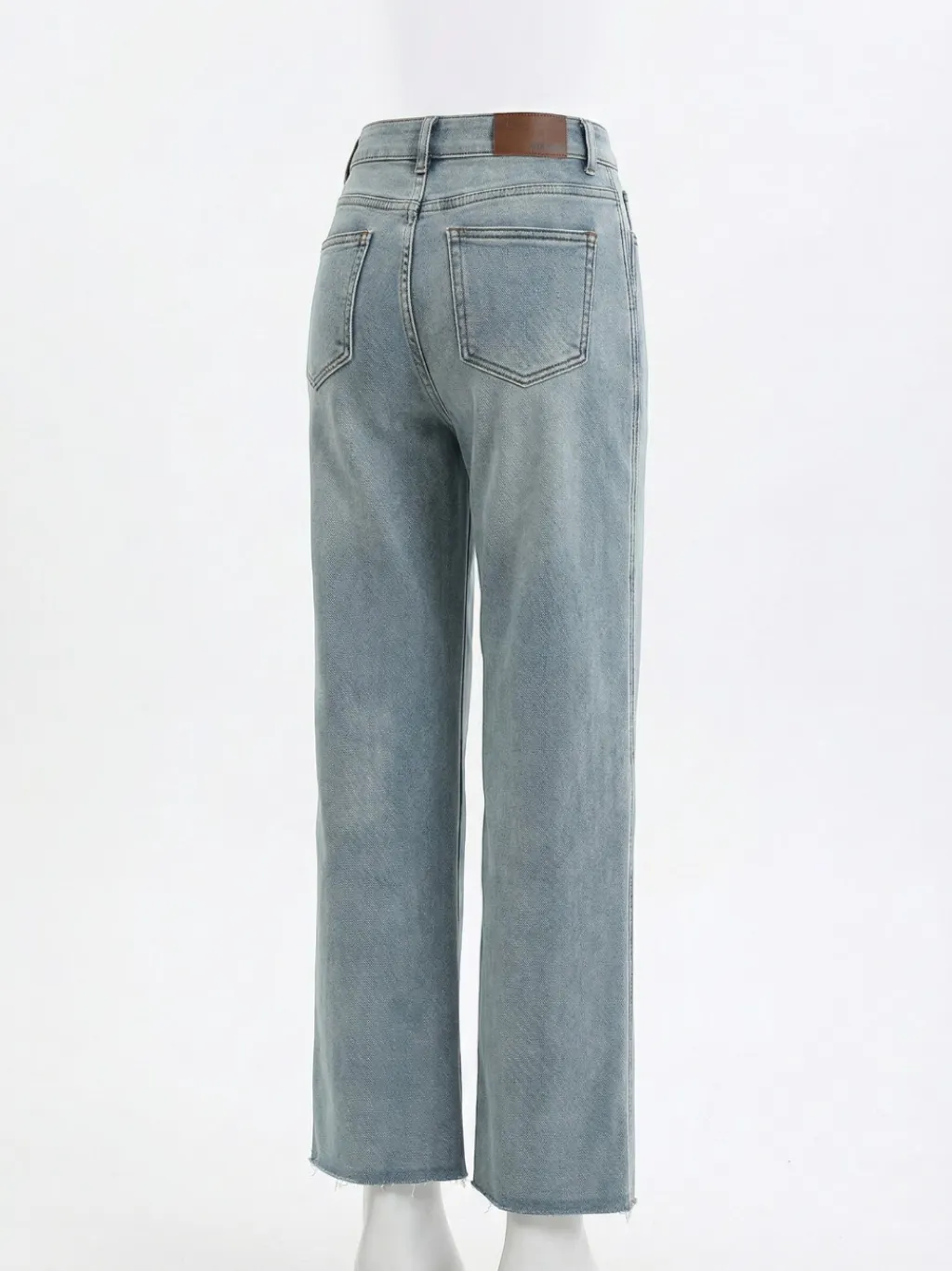 Women's Light Blue High-Waisted Wide-Leg 7/8 Jeans — endless ways to style it