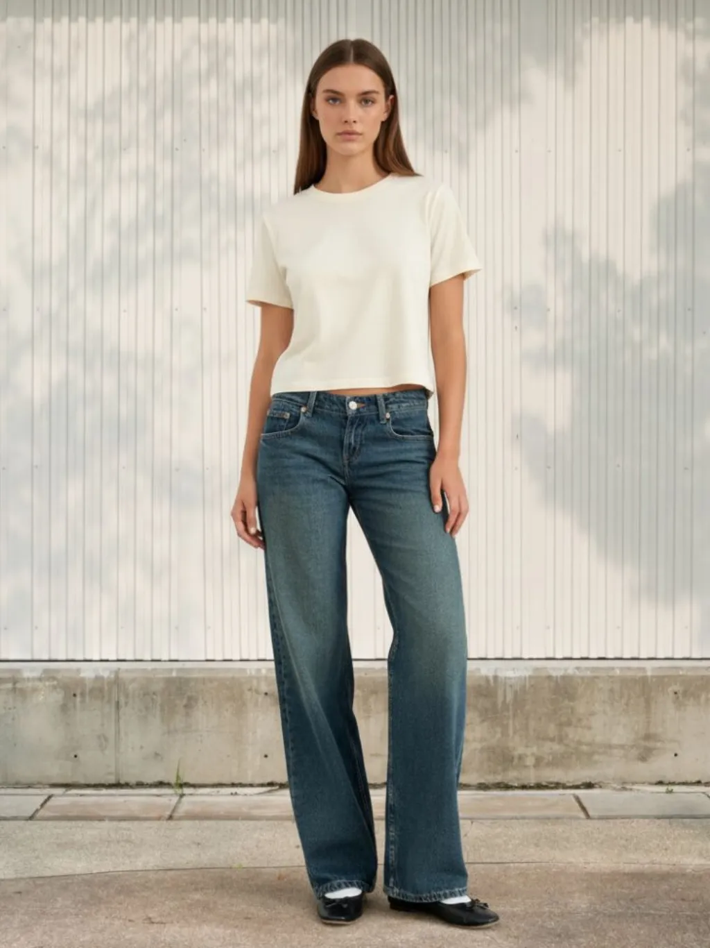 Women's Loose Low-Rise Straight-Leg Jeans