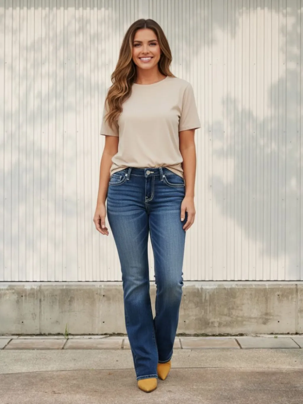 Women's Vintage Washed Jeans with Embroidered Back Pockets