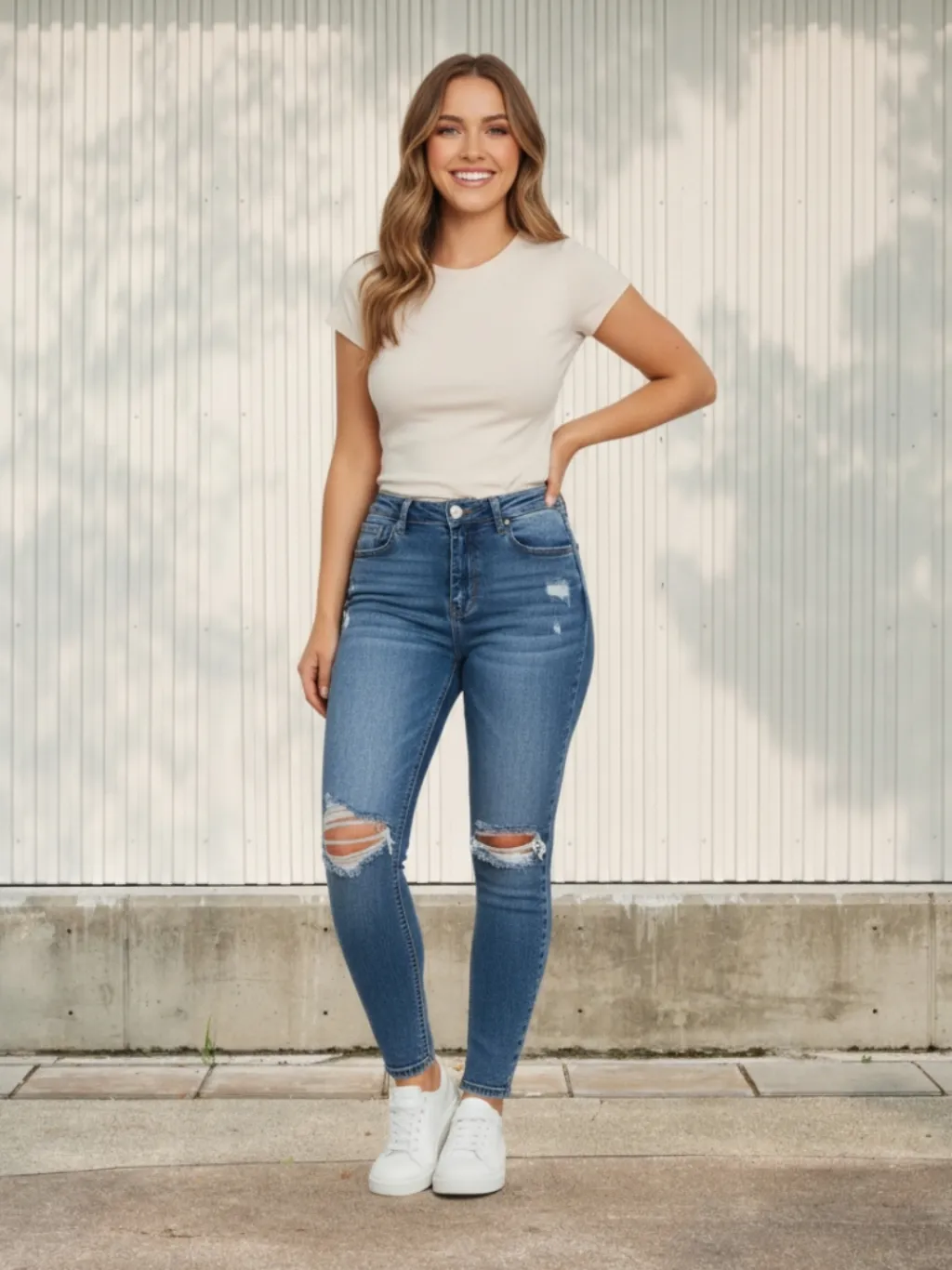 Women's Washed Ripped Skinny Jeans