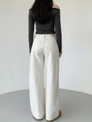 Women's White High-Waisted Wide-Leg Jeans — view 3