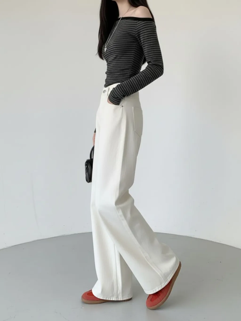 Women's White High-Waisted Wide-Leg Jeans — endless ways to style it